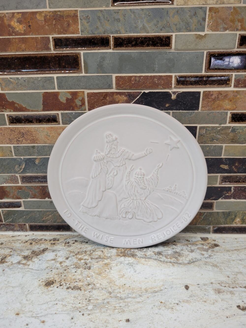 Vintage Frankoma Pottery Christmas Plate Wise Men Rejoice 1982 White Sand No Box